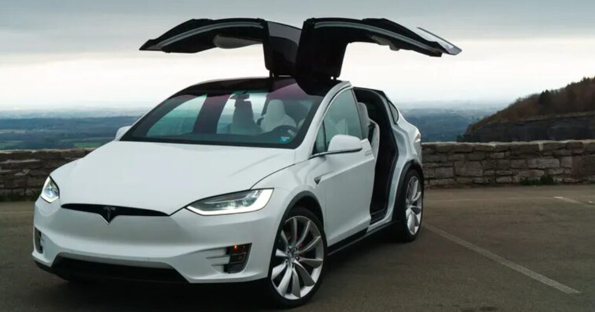 TESLA MODEL X